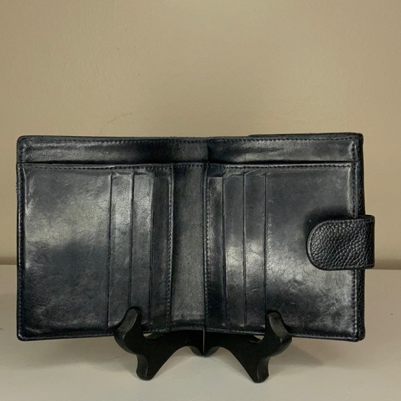 Chanel Coco Mark Bifold Wallet in Black Lambskin (4.5" x 4") - Picture 5 of 12